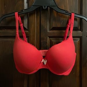 Victoria’s Secret 32DDD Body by Victoria Perfect Shape Bra